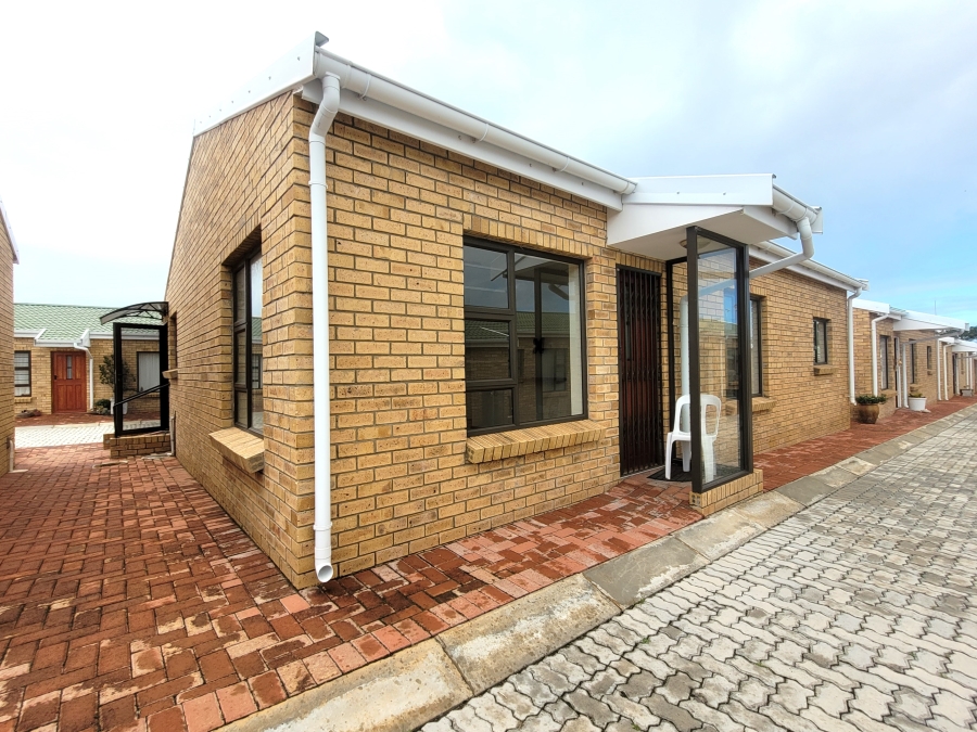 2 Bedroom Property for Sale in C Place Eastern Cape